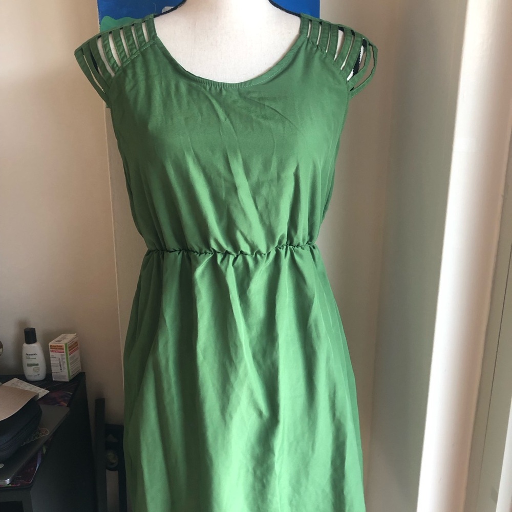 Green Sleeveless Casual Elastic-Waist Dress